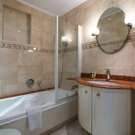 Luckey Homes - Boulevard Leader Apartment