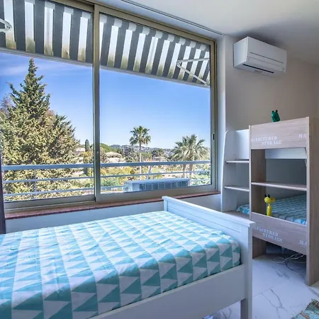 Luckey Homes - Boulevard Leader Lägenhet